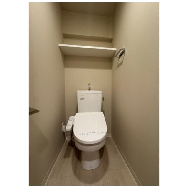 Room image 12