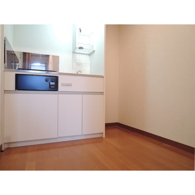 Room image 13