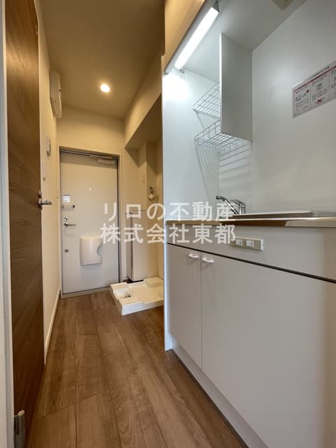 Room image 15