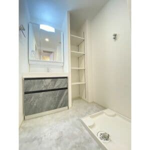 Room image 15