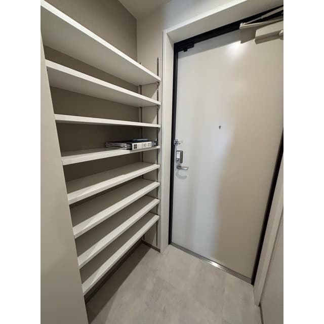 Room image 10