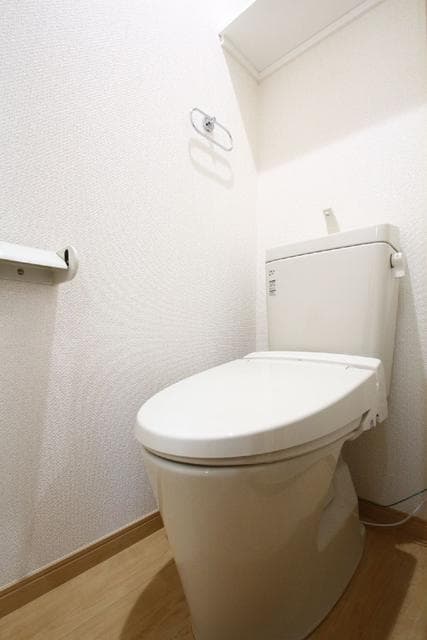 Room image 8