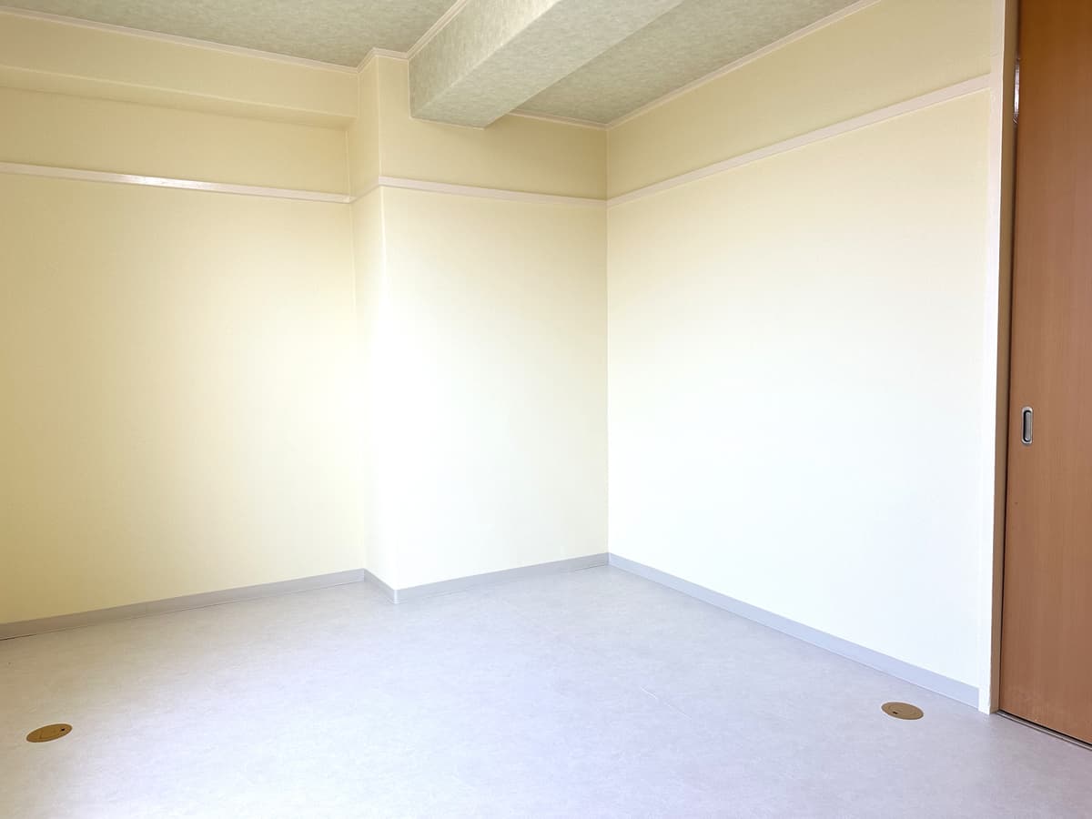 Room image 13