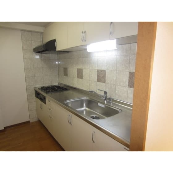 Room image 10