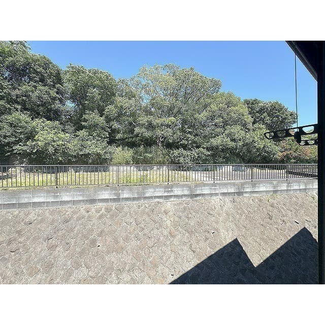 Room image 16