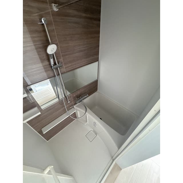 Room image 10