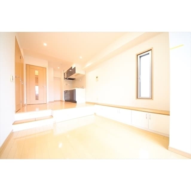Room image 14