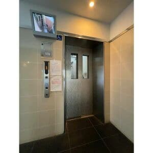 Room image 9