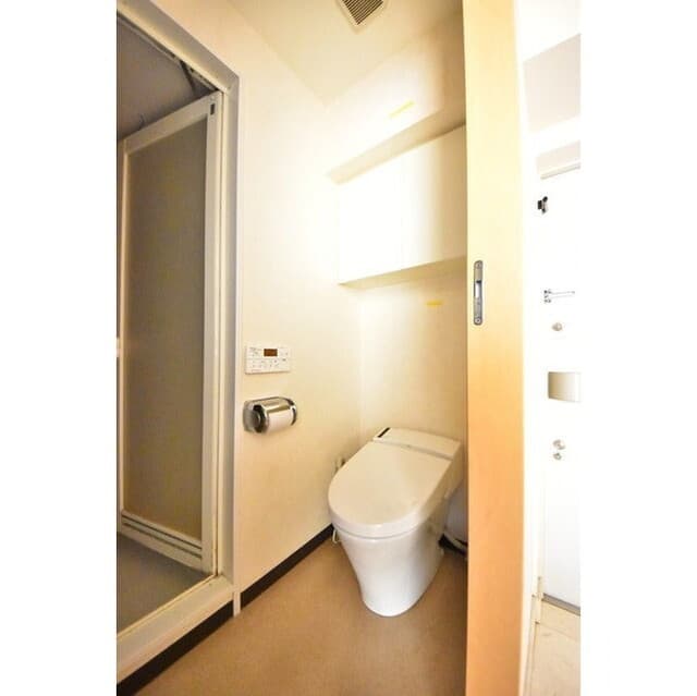 Room image 8