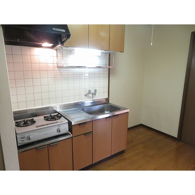 Room image 12