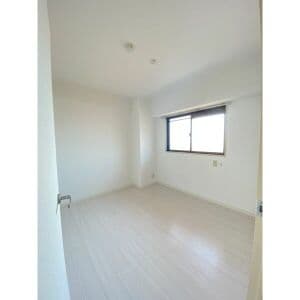 Room image 14