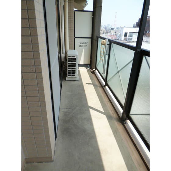 Room image 12