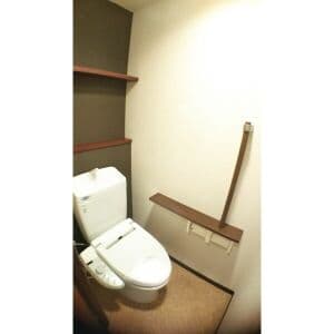 Room image 13