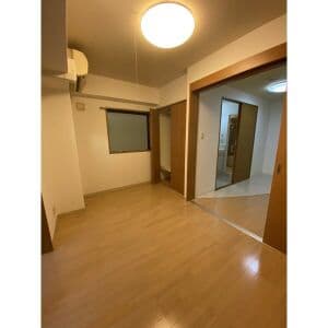 Room image 15