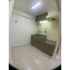 Room image 14