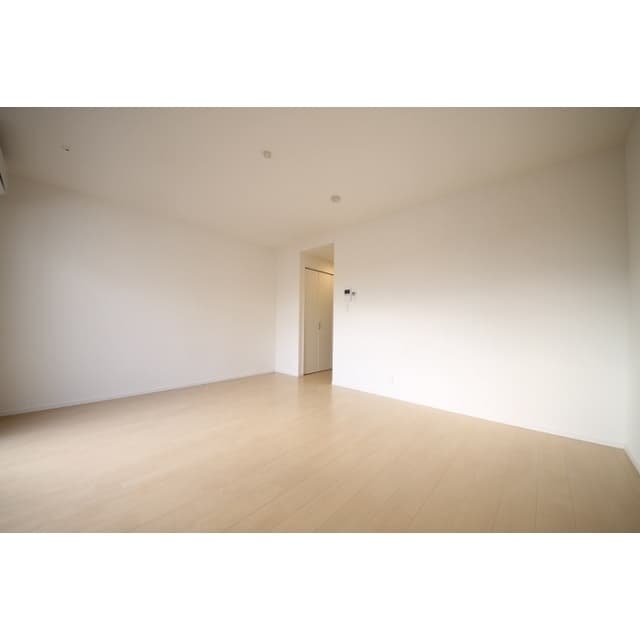 Room image 15