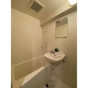 Room image 12