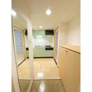 Room image 12