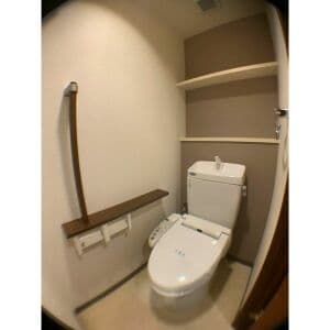Room image 15