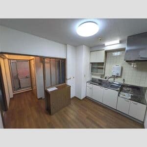 Room image 9