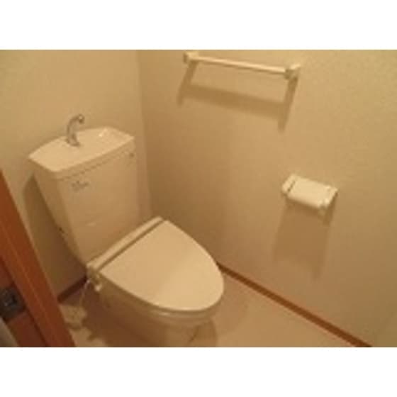 Room image 13