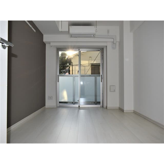Room image 14