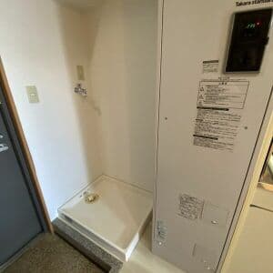 Room image 16