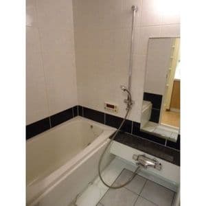 Room image 13
