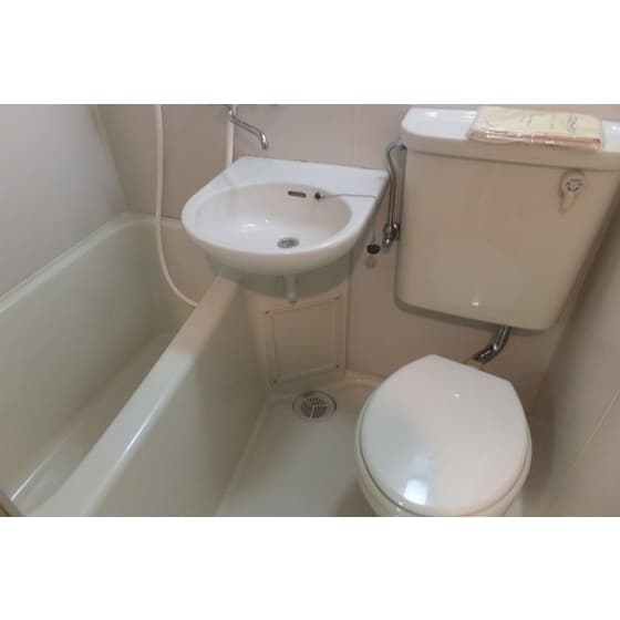 Room image 12