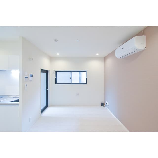 Room image 16