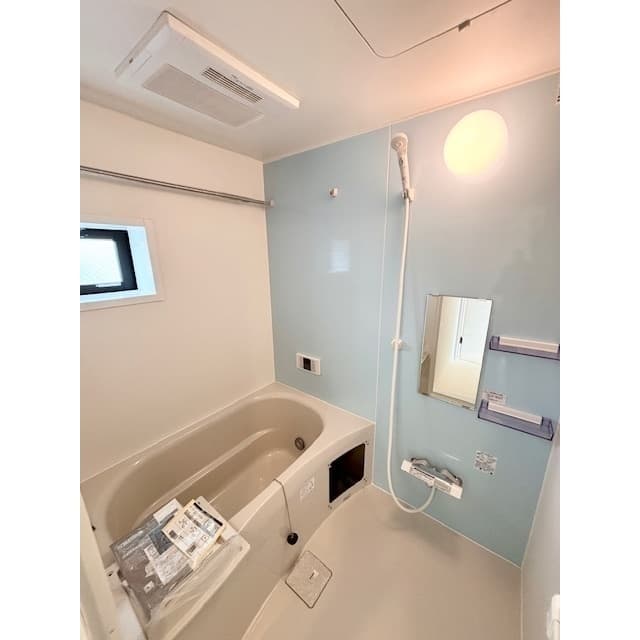 Room image 10