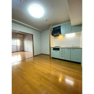 Room image 14