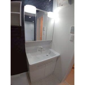 Room image 11