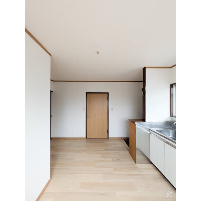 Room image 15