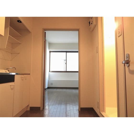 Room image 15