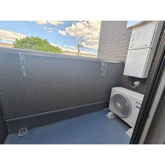 Room image 15
