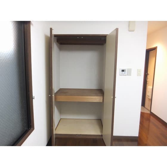 Room image 15
