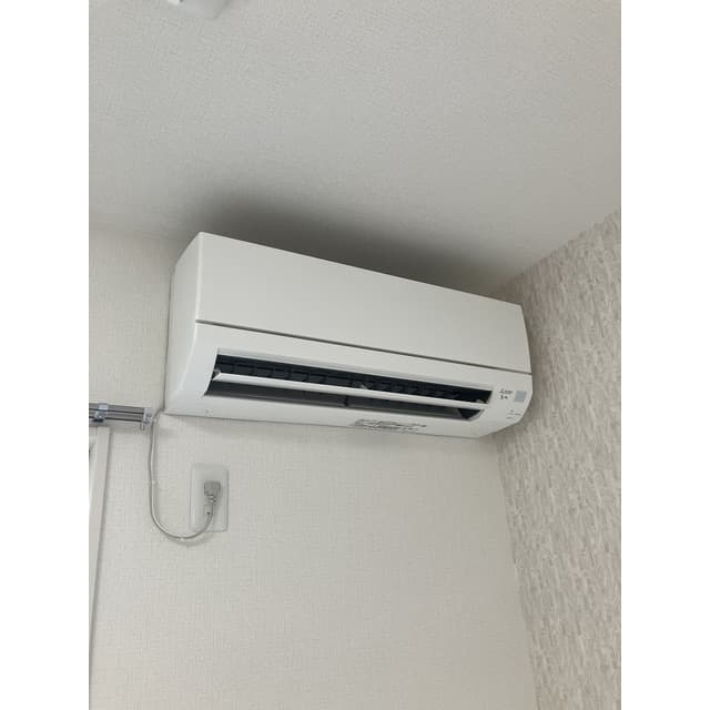 Room image 15