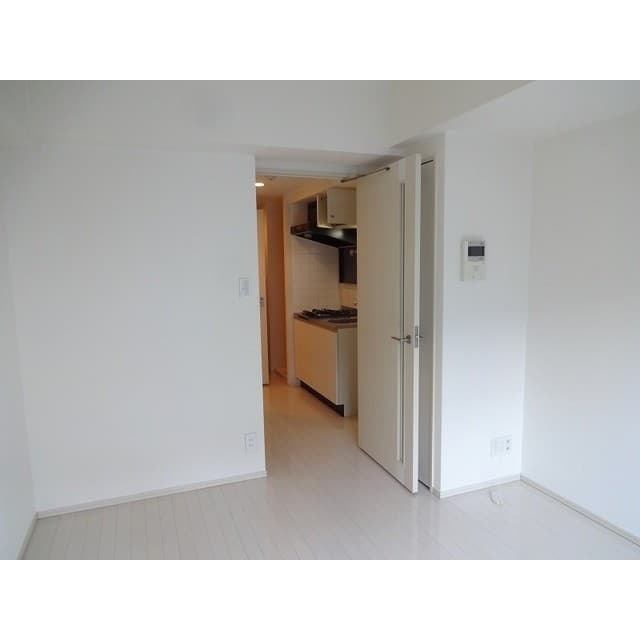 Room image 15