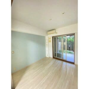 Room image 15