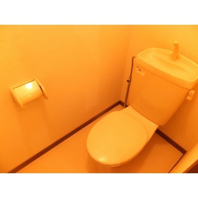 Room image 13
