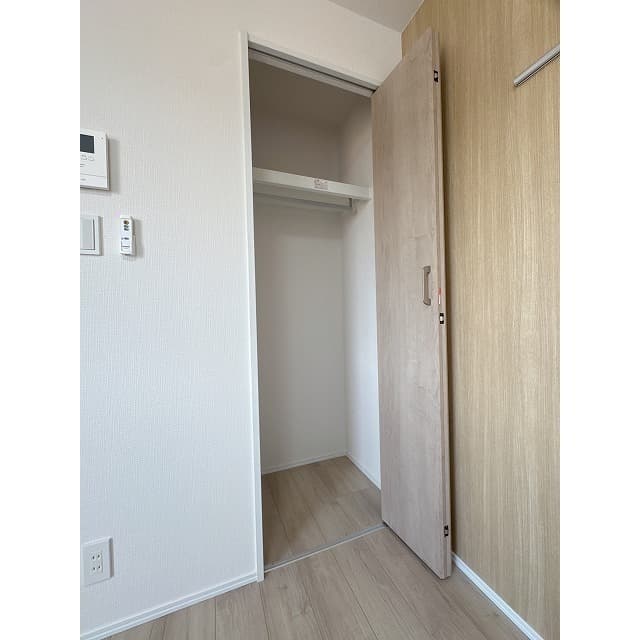 Room image 14