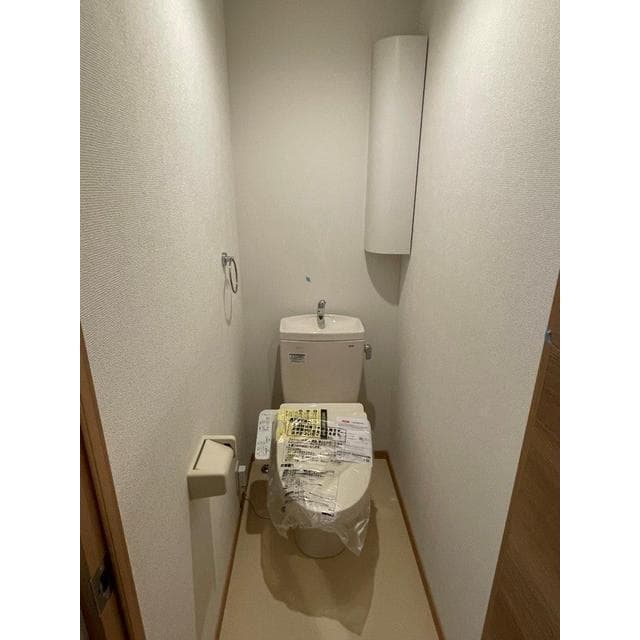 Room image 12