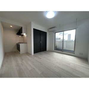 Room image 10