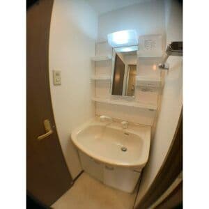 Room image 15