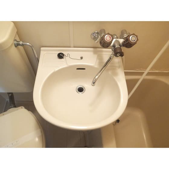 Room image 12