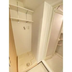 Room image 16