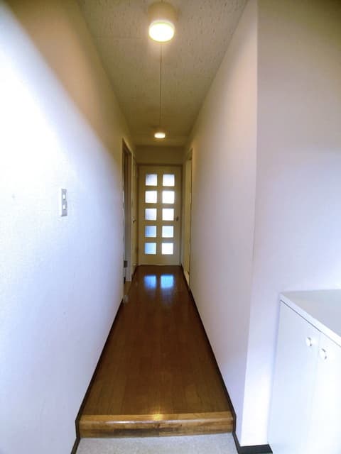 Room image 13