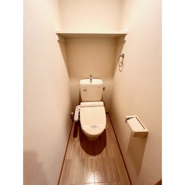 Room image 12