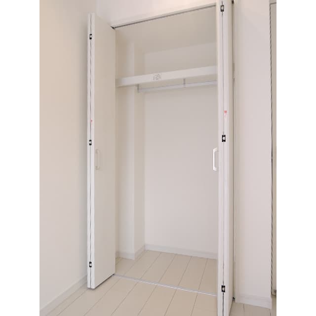 Room image 14